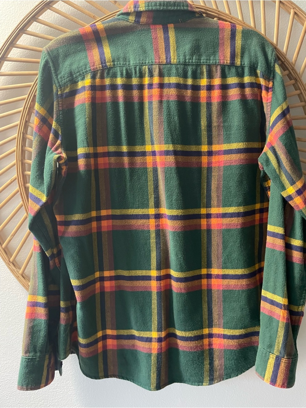 GAP women’s Green Plaid Button-flannel Up Shirt size small - Picture 2 of 4